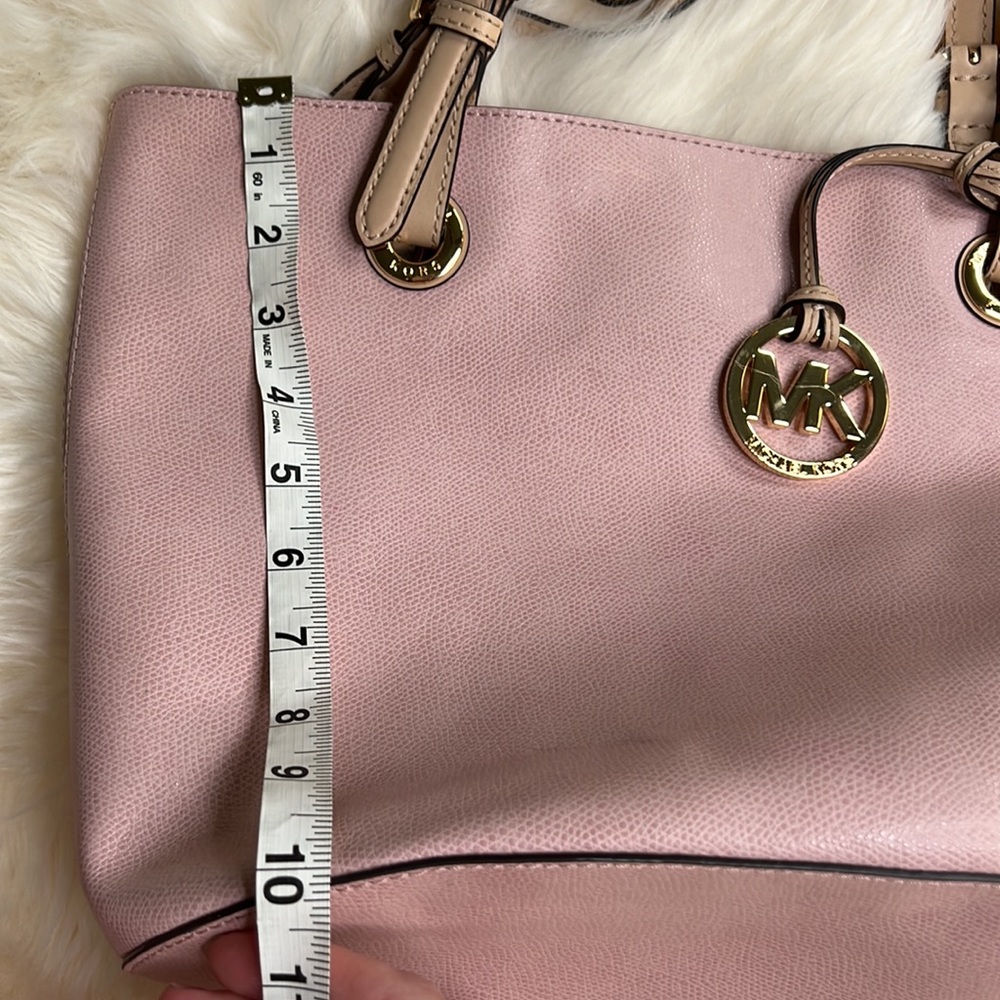Pink Michael Kors Jet Set Tote bag! - Picture 12 of 13